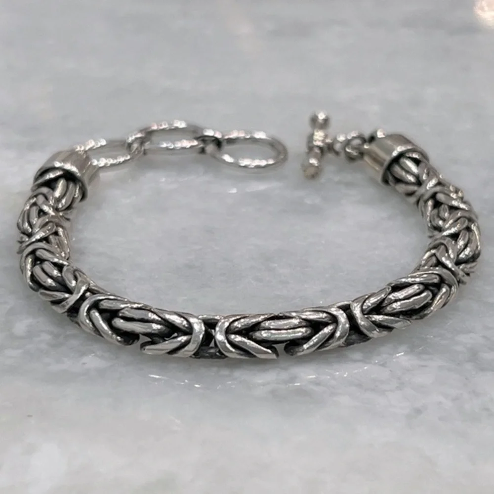 Sterling Silver Thick Solid Borobudur Link Toggle Clasp Bracelet